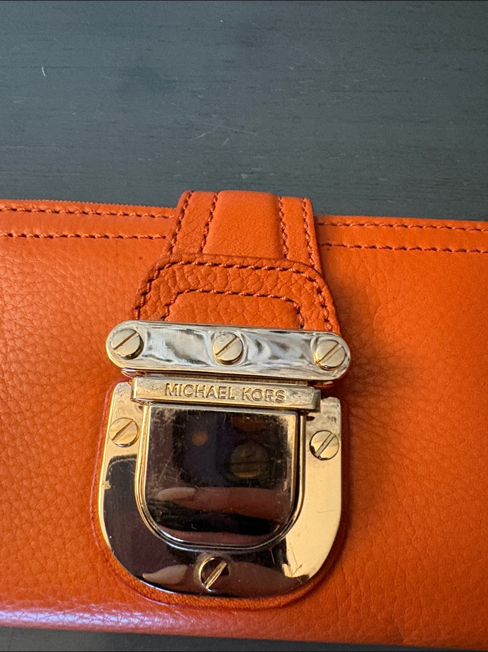 Michael Kors Charlton Orange Leather Wallet Gold Buckle Push-Lock Latch EUC - Picture 3 of 14